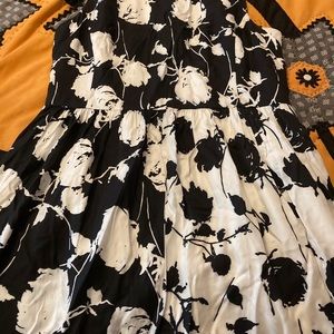 Boden 10 US black and white dress